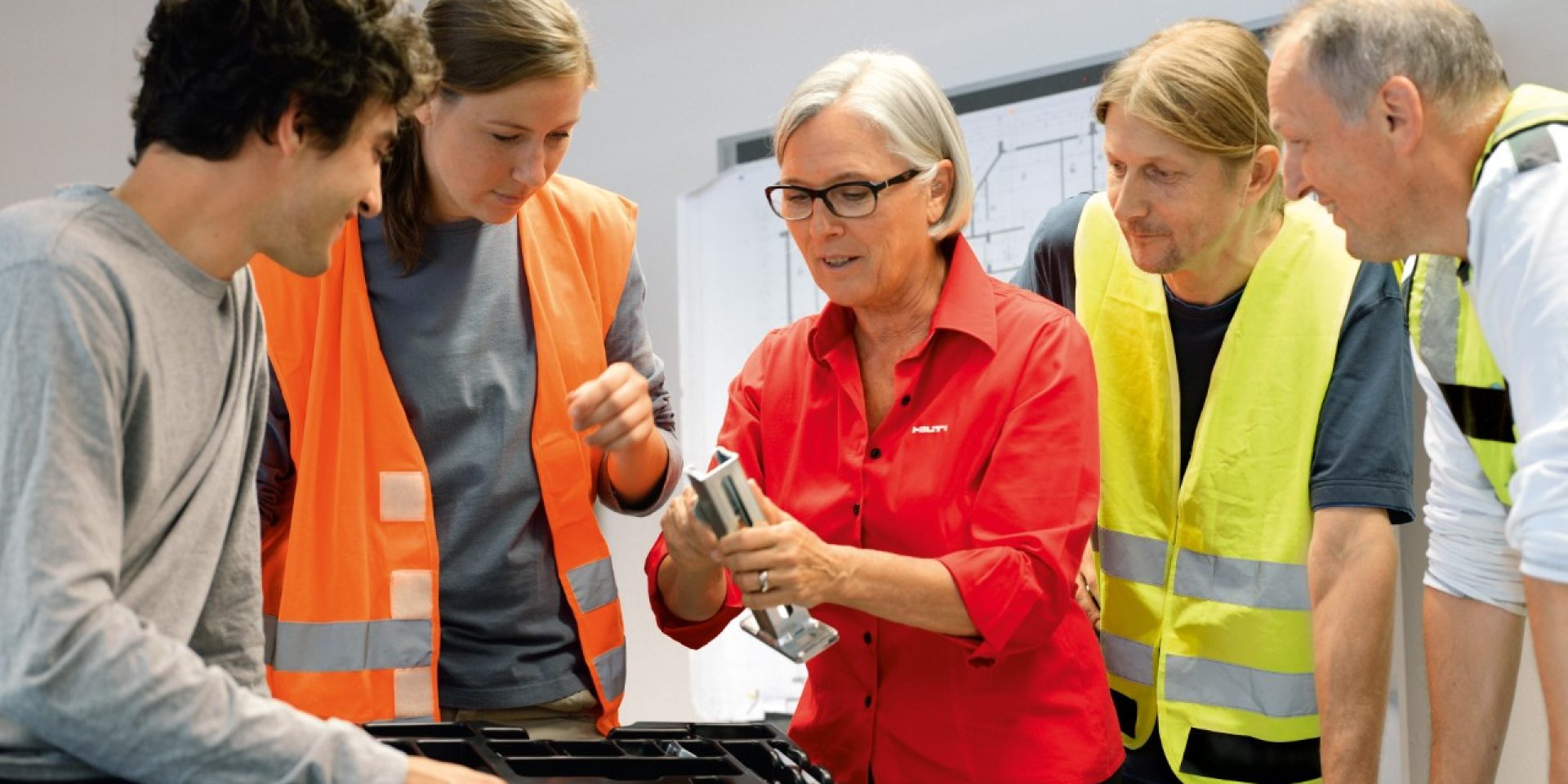 Hilti installers training for modular support systems