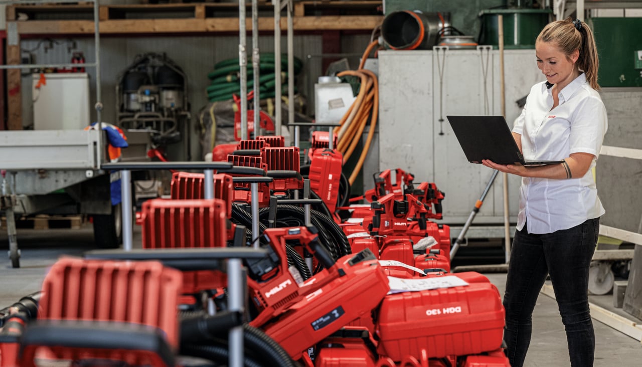 Voorbereiding van Hilti Fleet-gereedschap door een projectverantwoordelijke