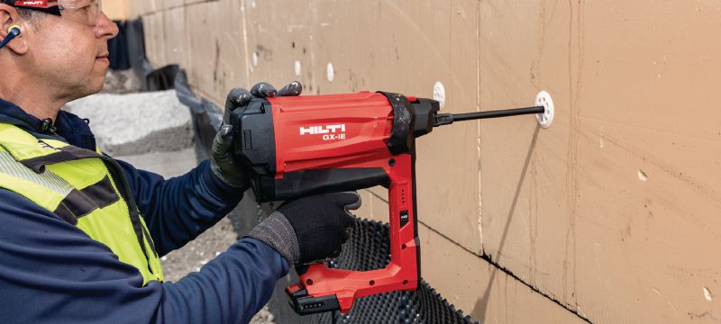 X-IE-G 9 Isolatiebevestiging Isolatiebevestigingen die zijn voorgemonteerd met sterke X-P G3-nagels voor het bevestigen van minerale wol op zacht en deels ruw beton Toepassingen 1