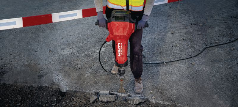 Marteau-piqueur électrique TE 3000-AVR pour charges lourdes Burineur ultra-puissant pour la démolition lourde du béton, la découpe de l'asphalte, les travaux de terrassement et la pose de tiges de mise à la terre Applications 1