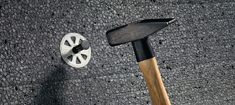 HTS T-Save isolatiebevestiging Voordelige, tijdbesparende isolatiebevestiging met ETA-goedkeuring voor de bevestiging van de meeste isolatiematerialen aan beton en metselwerk Toepassingen 1