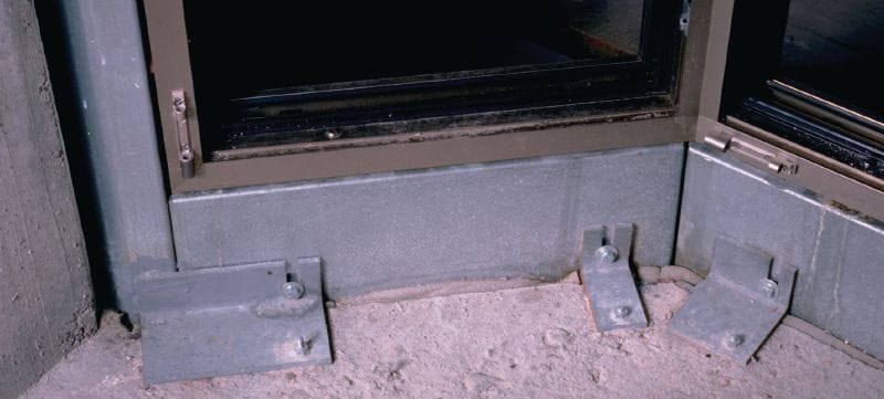HST3-R BW roestvrijstalen keilnagel Ultieme keilnagel voor veeleisende statische en seismische belastingen in gescheurd beton (roestvast staal A4, grote sluitring) Toepassingen 1