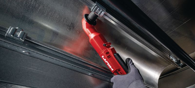 SIW 4R-22 3/8”-haakse slagmoersleutel Compacte, draadloze, haakse slagmoersleutel voor het bereiken van moeilijk bereikbare toepassingen Toepassingen 1