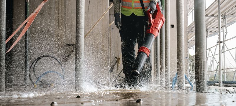 NBL6-22 Snoerloze blower Krachtige blower voor het verwijderen van puin op de bouwplaats en voor de voorbereiding van werkoppervlakken (Nuron accuplatform) Toepassingen 1