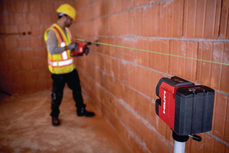 PM 20-CG 12V lood- en dwarslijnlaser Multilijnlaser met groene straal, met 2 lijnen en 5 punten voor sanitair, nivelleren, uitlijnen en vierkant maken (12V-accuplatform) Toepassingen 1