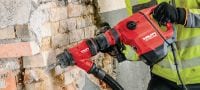 TE 500-AVR SDS Max sloophamer Veelzijdige SDS Max (TE-Y) sloophamer voor licht beitelwerk in beton en metselwerk, met Actieve Vibratie Reductie (AVR) Toepassingen 1